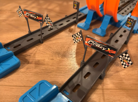 Hot Wheels Double Lane Loop Racing Set